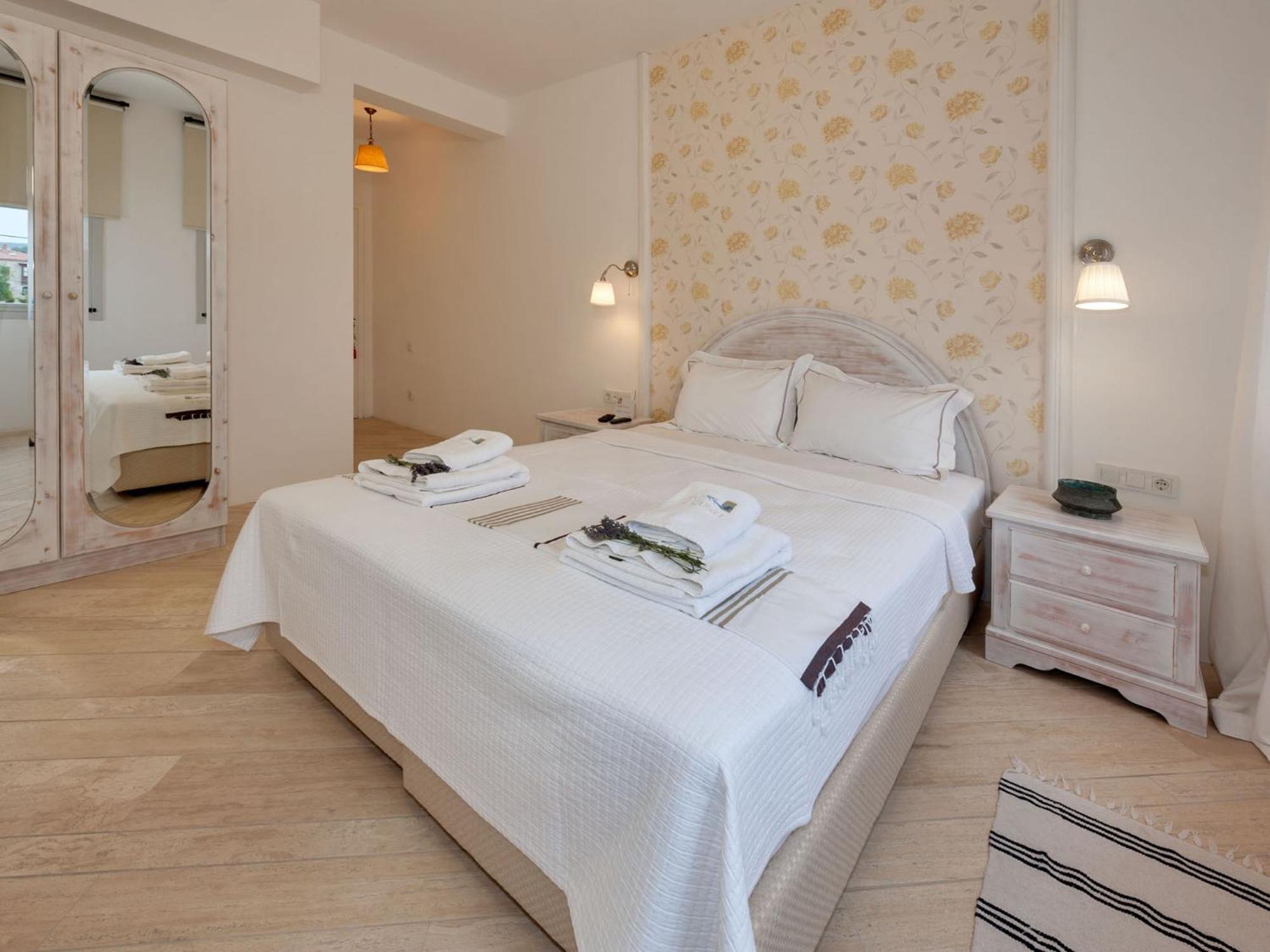 Ev Bharat Hotel Alaçatı Bilik gambar