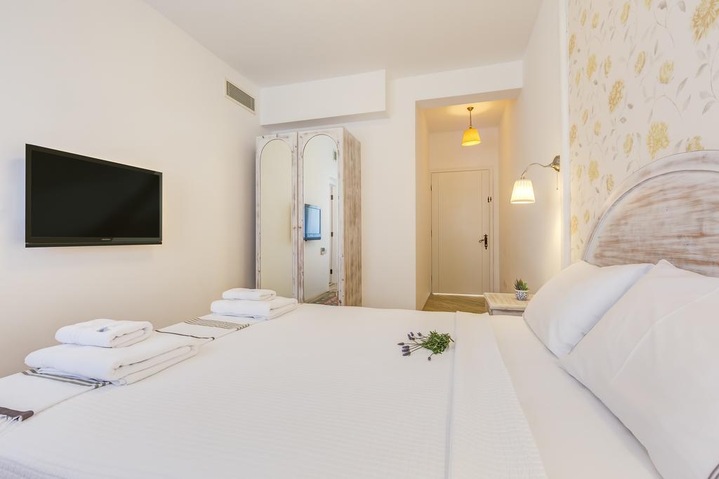 Ev Bharat Hotel Alaçatı Luaran gambar